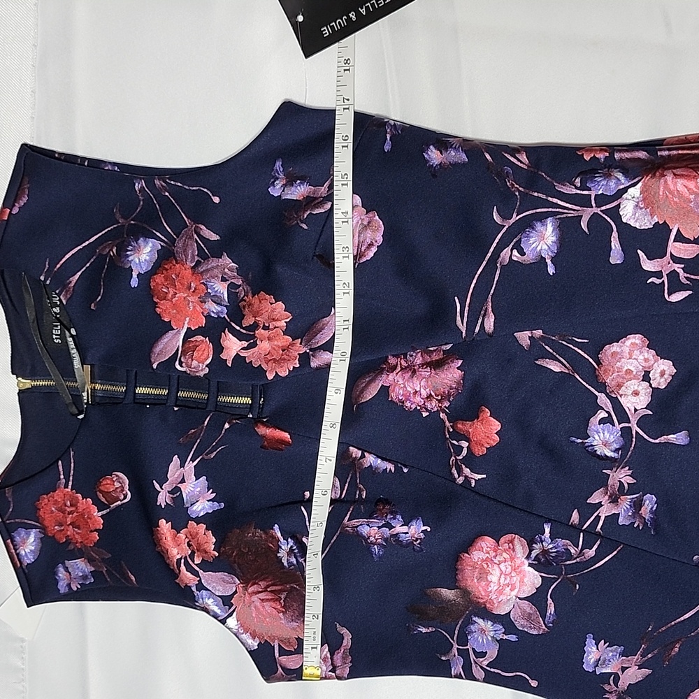 Navy Floral  Dress - Picture 13 of 16